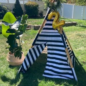 TNees black & white stripe canvas Teepee